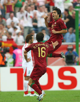 1-0 Jubel Deco och Ricardo Carvalho, Portugal