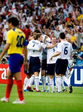 Steven Gerrard, Wayne Rooney och John Terry, England Jubel
