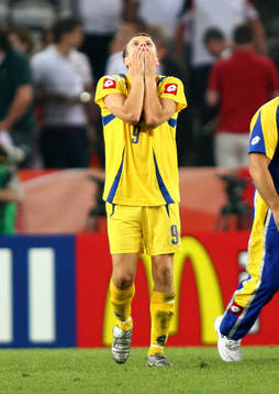   Oleg Gusev, Ukraina, jubel efter 0-3 på straffar.