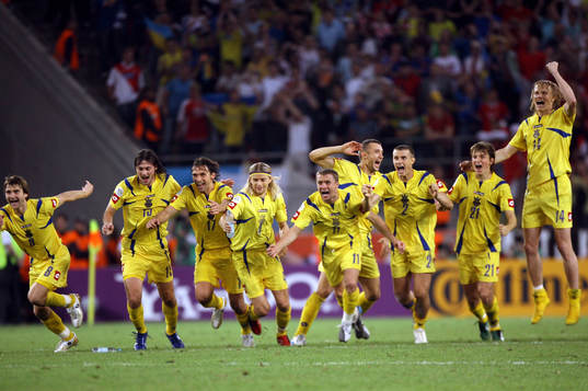  Ukraina, klara för kvartsfinal efter straffar, jubel, glädje.