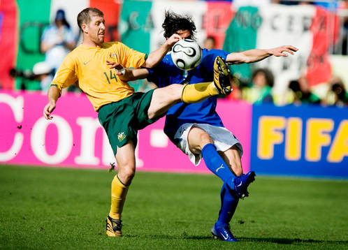  Vincenzo Iaquinta, Italien och Scott Chipperfield, Australien.