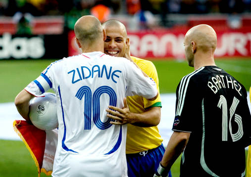 Zinedine Zidane och Fabien Barthez (målvakt) Frankrike