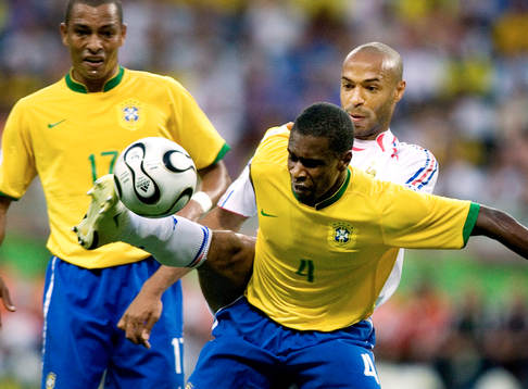 Thierry Henry, Frankrike och Gilberto Silva och Juan,