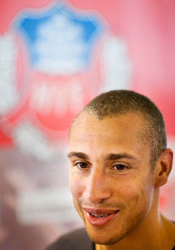 Henrik Larsson har kommit hem. Första träningspasset