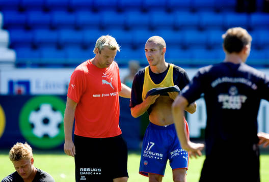 Henrik Larsson har kommit hem. Första träningspasset