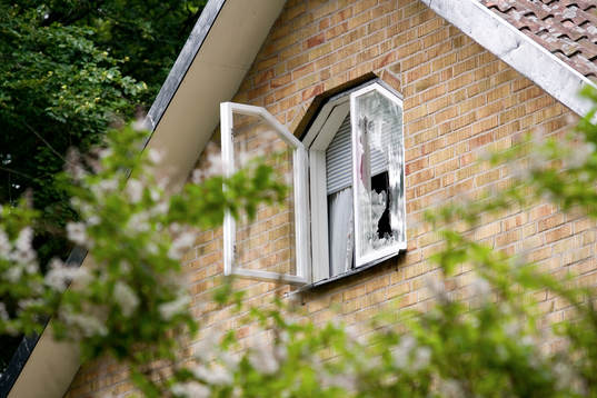 Skottdrama, äldre man sköt från villa i Bjärnum