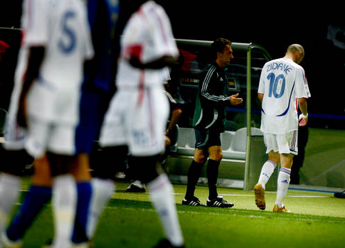Zinedine Zidane, Frankrike fick rött kort och blev utvisad