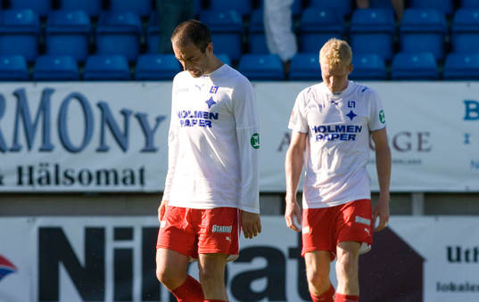 Pierre Gallo och Norrköping lämnar planen med tunga steg