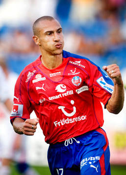  Henrik Larsson, Helsingborg, jubel efter 3-0 och hans andra mål i matchen.