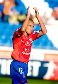  Henrik Larsson, Helsingborg, jubel efter 1-0 och hans första mål i Helsingborg sen comebacken.