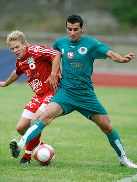 Emil Johansson, Degerfors och Özgur Yasar, Väsby