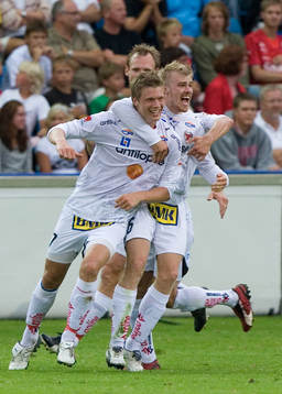   0-1, Viktor Elm grattas av Mikael Eklund, Kalmar