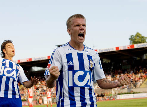   0-1 Pontus Wernbloom, som skriker ut sin glädje.