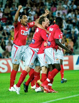  Kim Källström och John Carew, Lyon. Jubel, glädje.