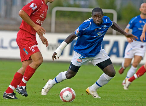 s Michael Mensah, som gjorde 1 - 0 , har full koll på