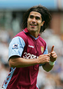  Juan Pablo Angel, Aston Villa, jubel.