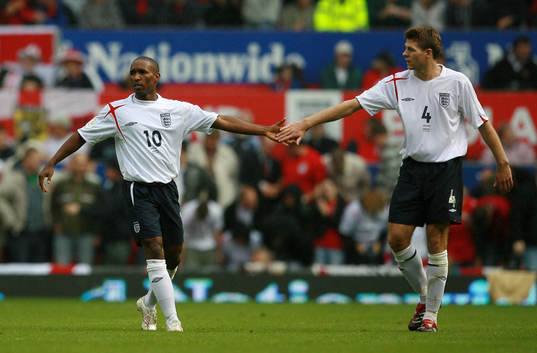 Jermain Defoe och Steven Gerrard, England (Jubel)