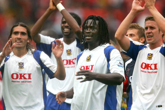  Pedro Mendez, Linvoy Primus och Sean Davis, Portsmouth, jubel efter segern.