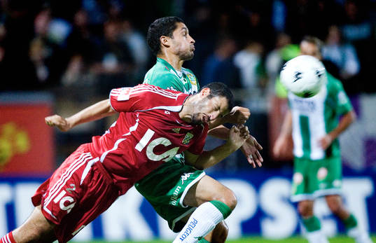 Alejandro Lago, Göteborg nickar undan bollen för Pablo
