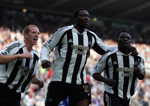  Shola Ameobi, Obafemi Martins och Peter Ramage, Newcastle, jubel, glädje