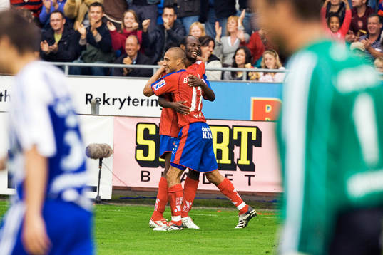  Henrik Larsson och Luton Shelton, Helsingborg, jubel, glädje