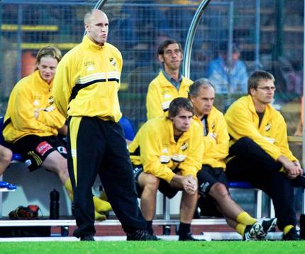 1-3, Dystra miner på bänken, tränaren Jonas Larsson