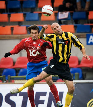 Teddy Lucic, Häcken i nickduell, nick med Paulo