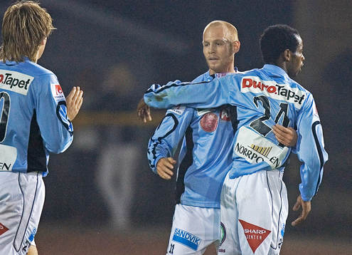 Johan Claesson klappas om