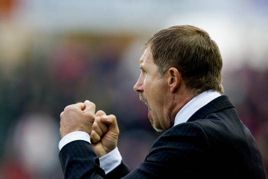 Stuart Baxter, tränare,  jubel, ännu en HIF-seger