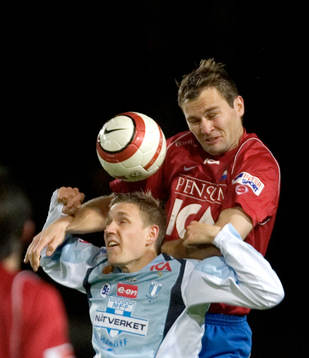 Tyler Hughes högre än Marcus Pode