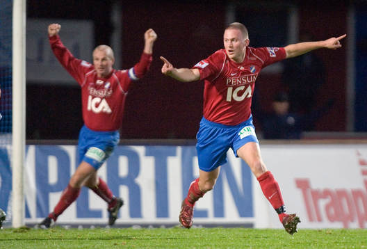  2-1 inhopparen Daniel Svensson. Jubel.