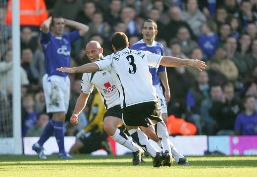  Claus Jensen jubel med Carlos Bocanegra, Fulham.