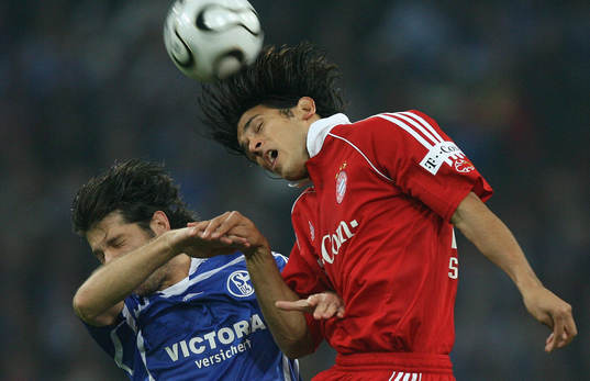   Mladen Krstajic och Roque Santa Cruz.