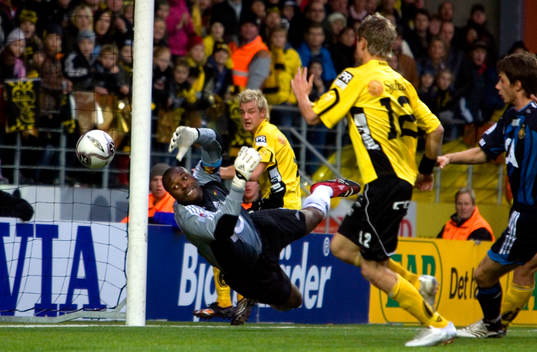  Joakim Sjöhage gör 1-0.