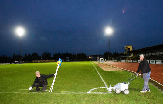 Österås idrottsplats i Hässleholm, arena. Elljus,