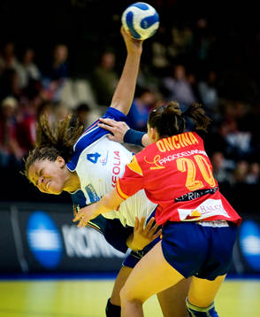 Nina Kamto Nijtam, Frankrike och Noelia Moreno Oncina,
