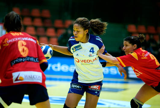 Nina Kamto Nijtam, Frankrike och Diana Box Alonso och