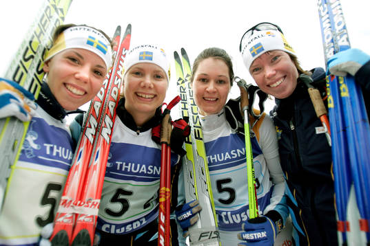 : Sverige kom tvåa och tog silver. Fr. v: Charlotte Kalla,