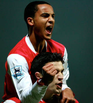 Theo Walcott och Robin Van Persie, Arsenal, jubel, glädje