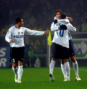  Zlatan Ibrahimovic och Adriano, jubel.