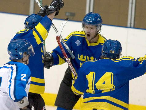 Christopher Edlund jubel sedan han reducerat till 1 - 4