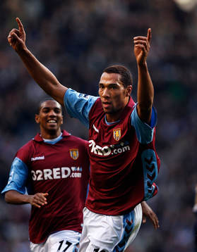  John Carew, Aston Villa, jubel, glädje, målgest, Ashley Young 