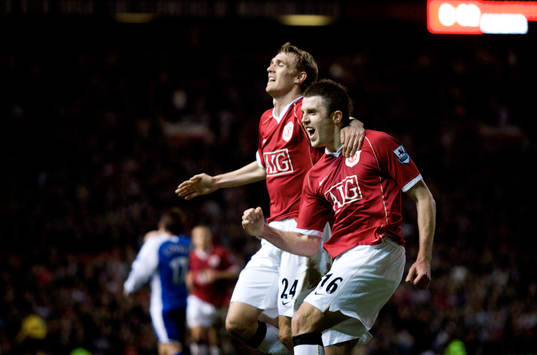  Darren FLetcher och Michael Carrick jublar