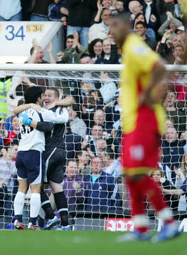  Paul Robinson, Tottenham (Målvakt, Jubel) gjorde ett klassiskt mål när han satte en frispark från c:a 70 meter