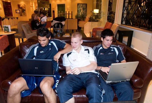  Andres Vasquez, Ragnar Sigurdsson och Bastian Andersson, dator, laptop