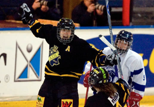 Maria Rooth, AIK matcvhinnare när AIK tog SM-guld. Jubel,