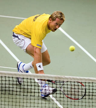 Jonas Björkman i matchen mot Sebastian Pietro