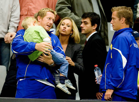 Jonas Björkman, hustru Petra och lille Max. Thomas