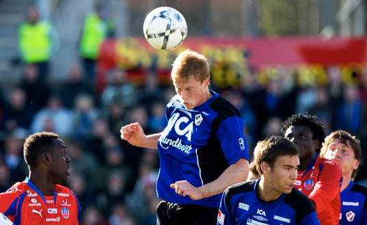 Peter Larsson nickar undan i slutminuten