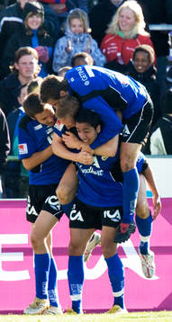 Emra Tahirovic och Martin Fribrock, jubel